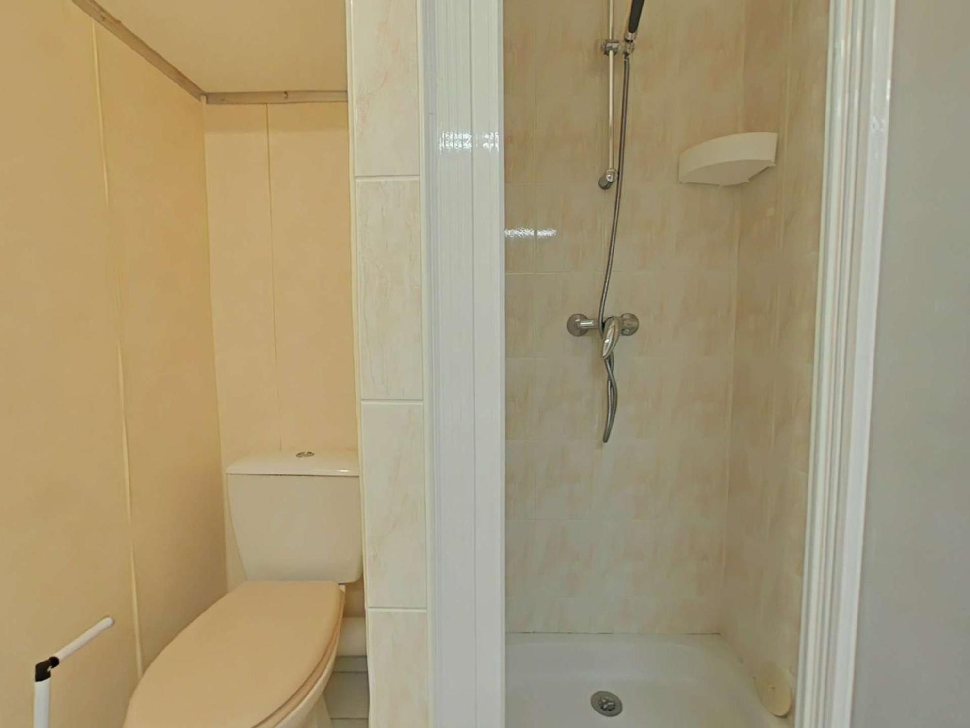Appartement 2 Pieces Avec Parking Prive, Proche Plage Et Commerces, Saint-Gilles-Croix-De-Vie - Fr-1-224-783 Exteriör bild