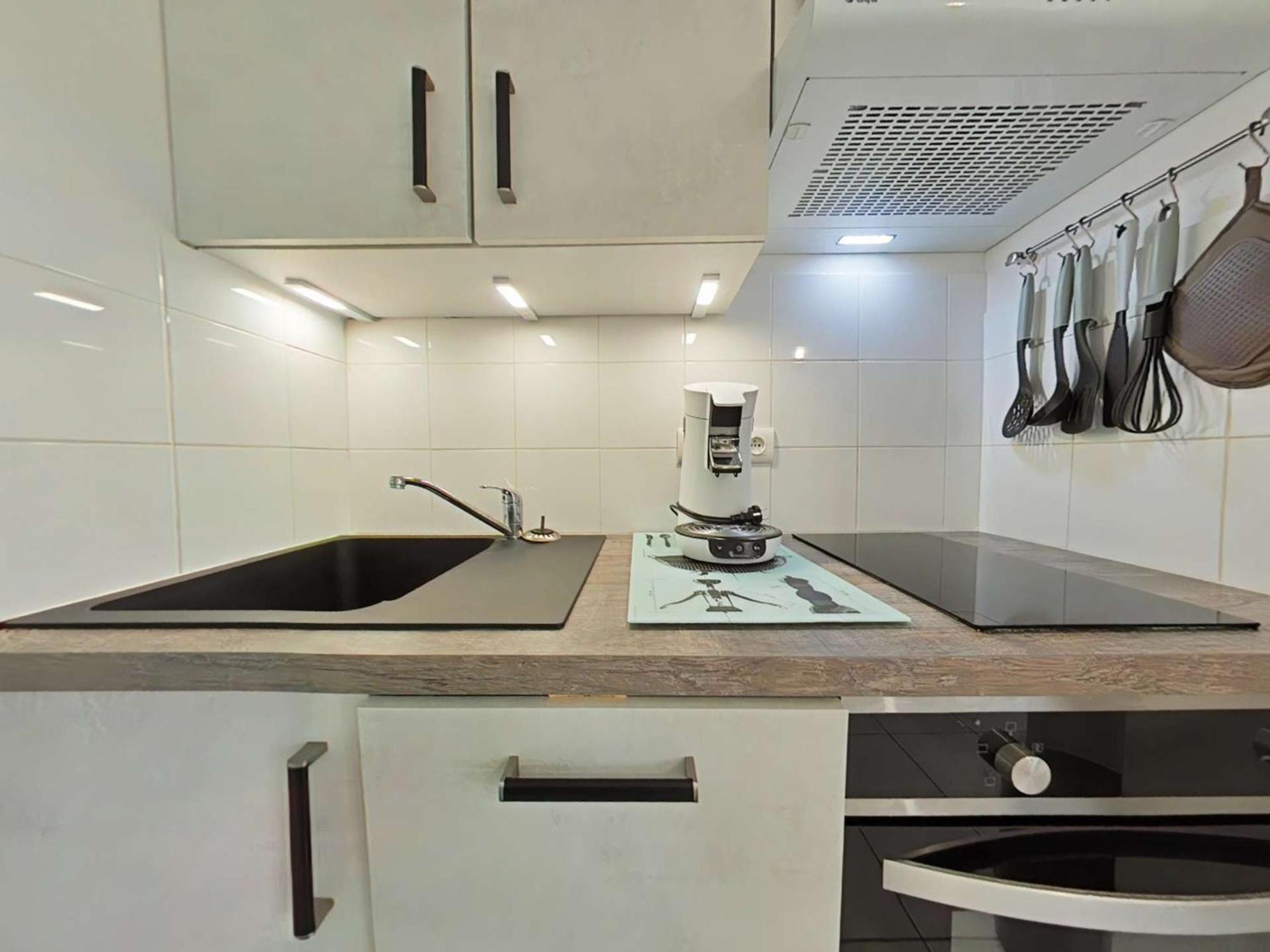 Appartement 2 Pieces Avec Parking Prive, Proche Plage Et Commerces, Saint-Gilles-Croix-De-Vie - Fr-1-224-783 Exteriör bild