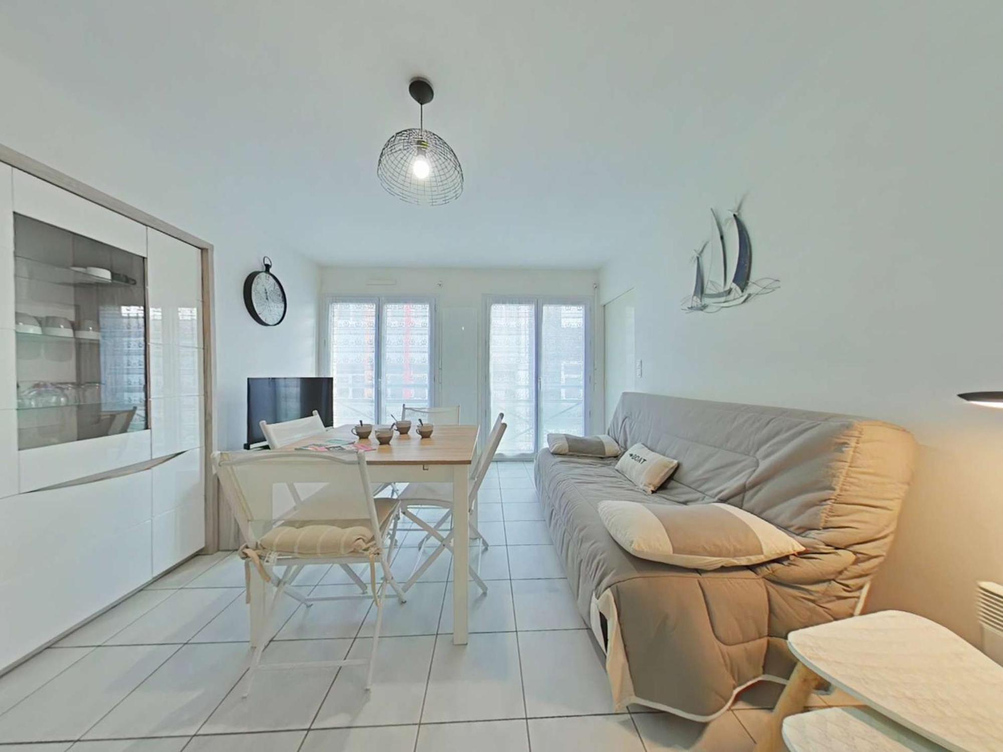 Appartement 2 Pieces Avec Parking Prive, Proche Plage Et Commerces, Saint-Gilles-Croix-De-Vie - Fr-1-224-783 Exteriör bild